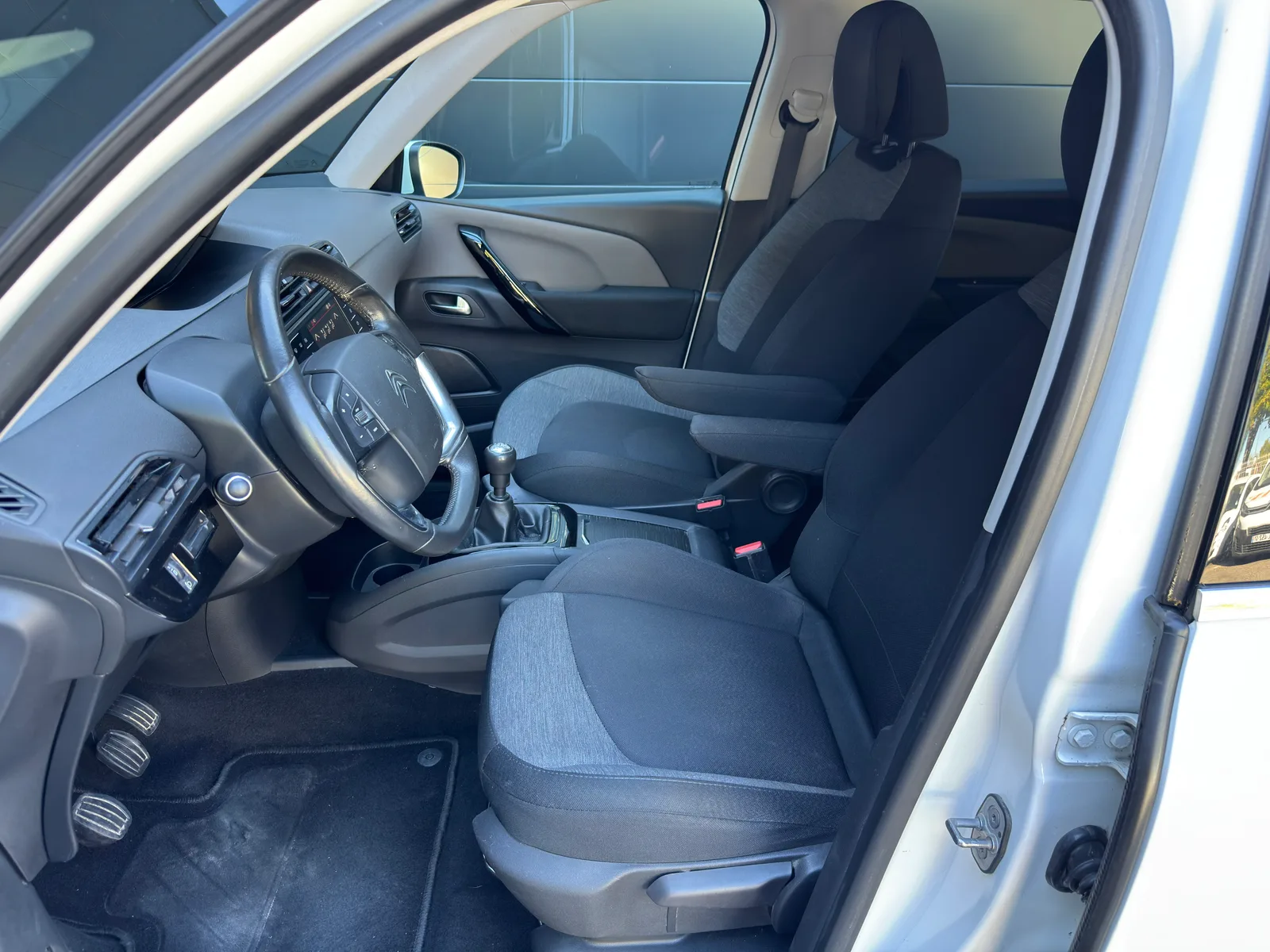 Citroën C4 Picasso - Photo 21