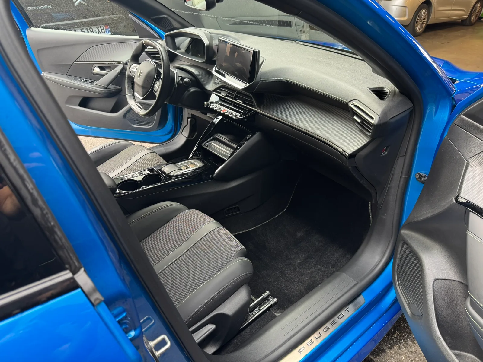 Peugeot 208 GT Hybride - Photo 16